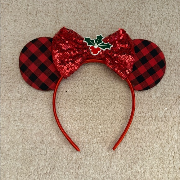Disney Christmas 2025 Lil Rin Rin Plush Badge Red New